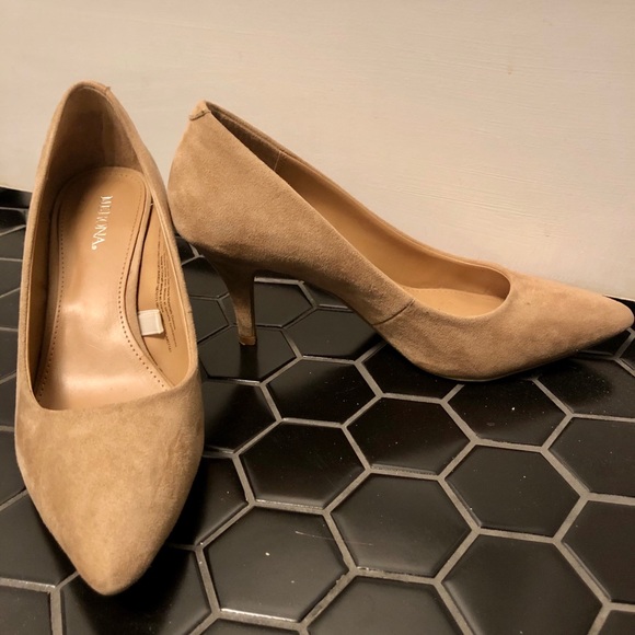 Beige suede style heels - Picture 2 of 3